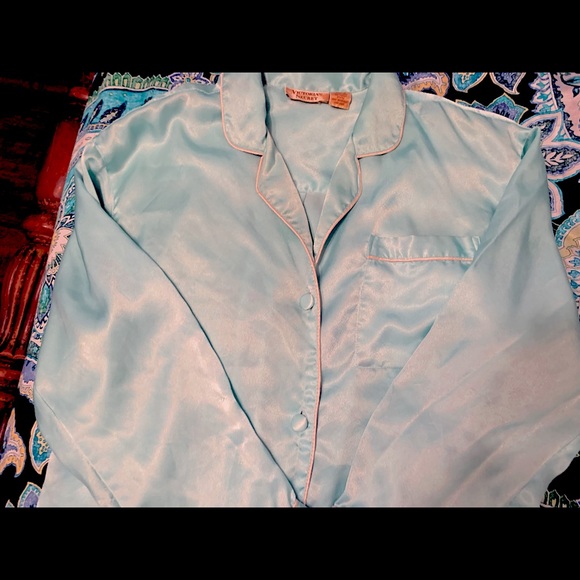 ❤️3/$20 Victoria’s Secret Sleep Shirt - Picture 2 of 5